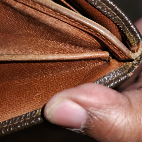 LOUIS VUITTON MONOGRAM CANVAS DOUBLE SNAP VINTAGE  WALLET ! - Picture 8 of 16